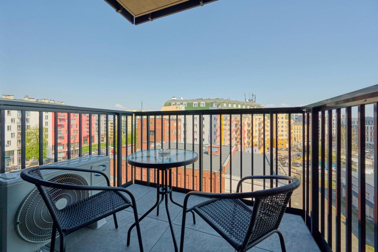 Modern Elegance Apartments Wroclaw With Ac By Noclegi Renters Bagian luar foto