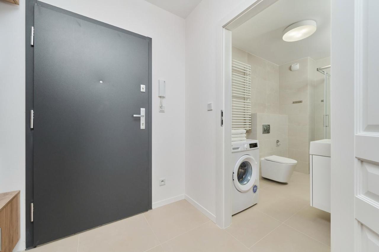 Modern Elegance Apartments Wroclaw With Ac By Noclegi Renters Bagian luar foto