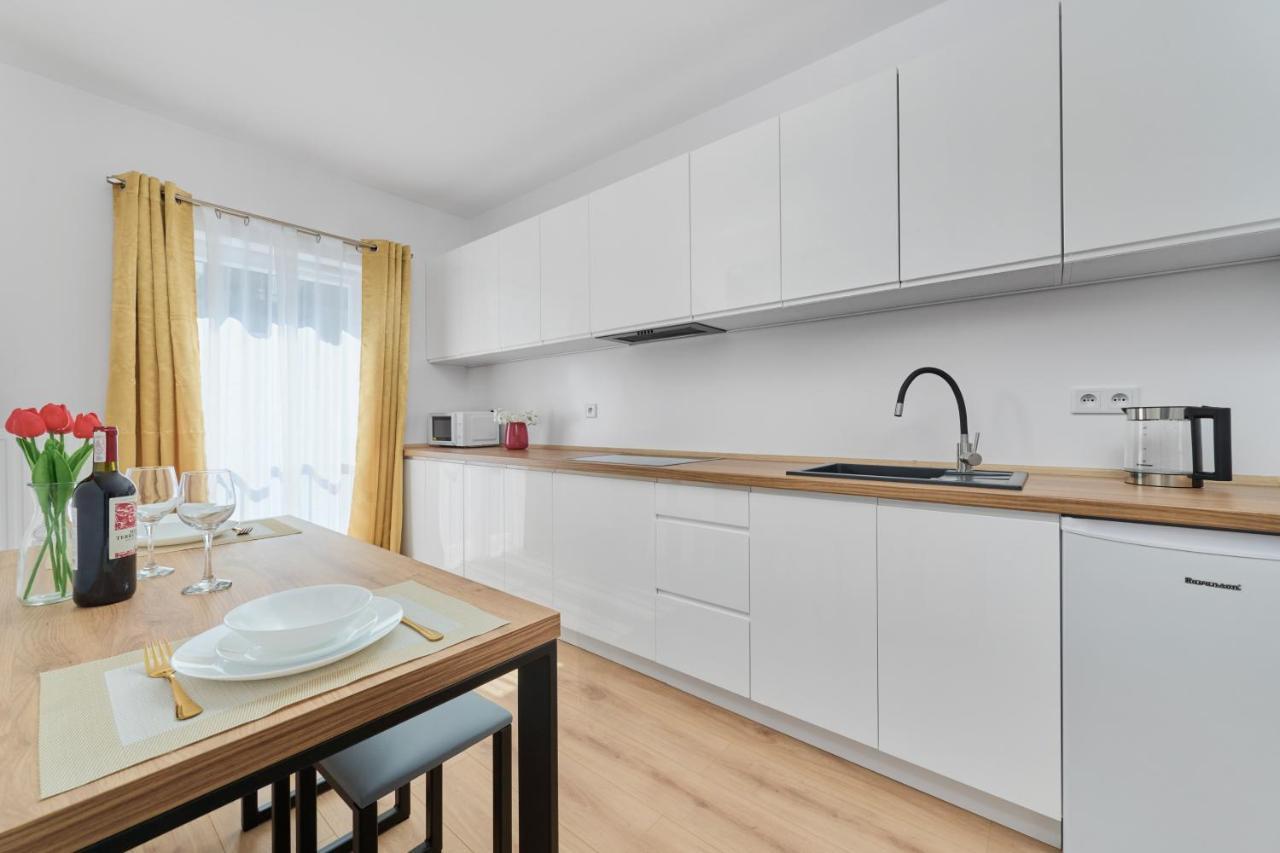 Modern Elegance Apartments Wroclaw With Ac By Noclegi Renters Bagian luar foto
