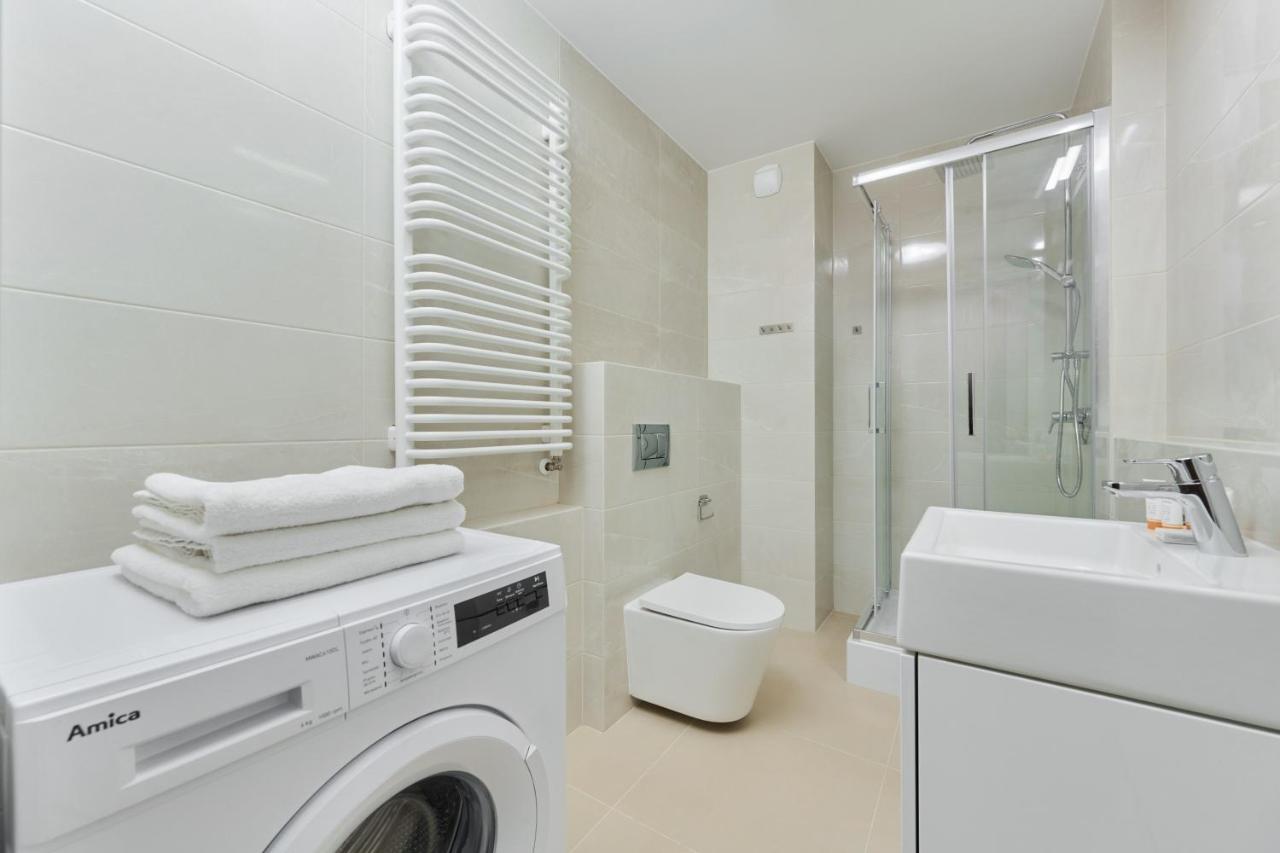 Modern Elegance Apartments Wroclaw With Ac By Noclegi Renters Bagian luar foto