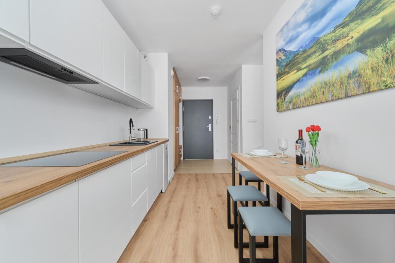 Modern Elegance Apartments Wroclaw With Ac By Noclegi Renters Bagian luar foto